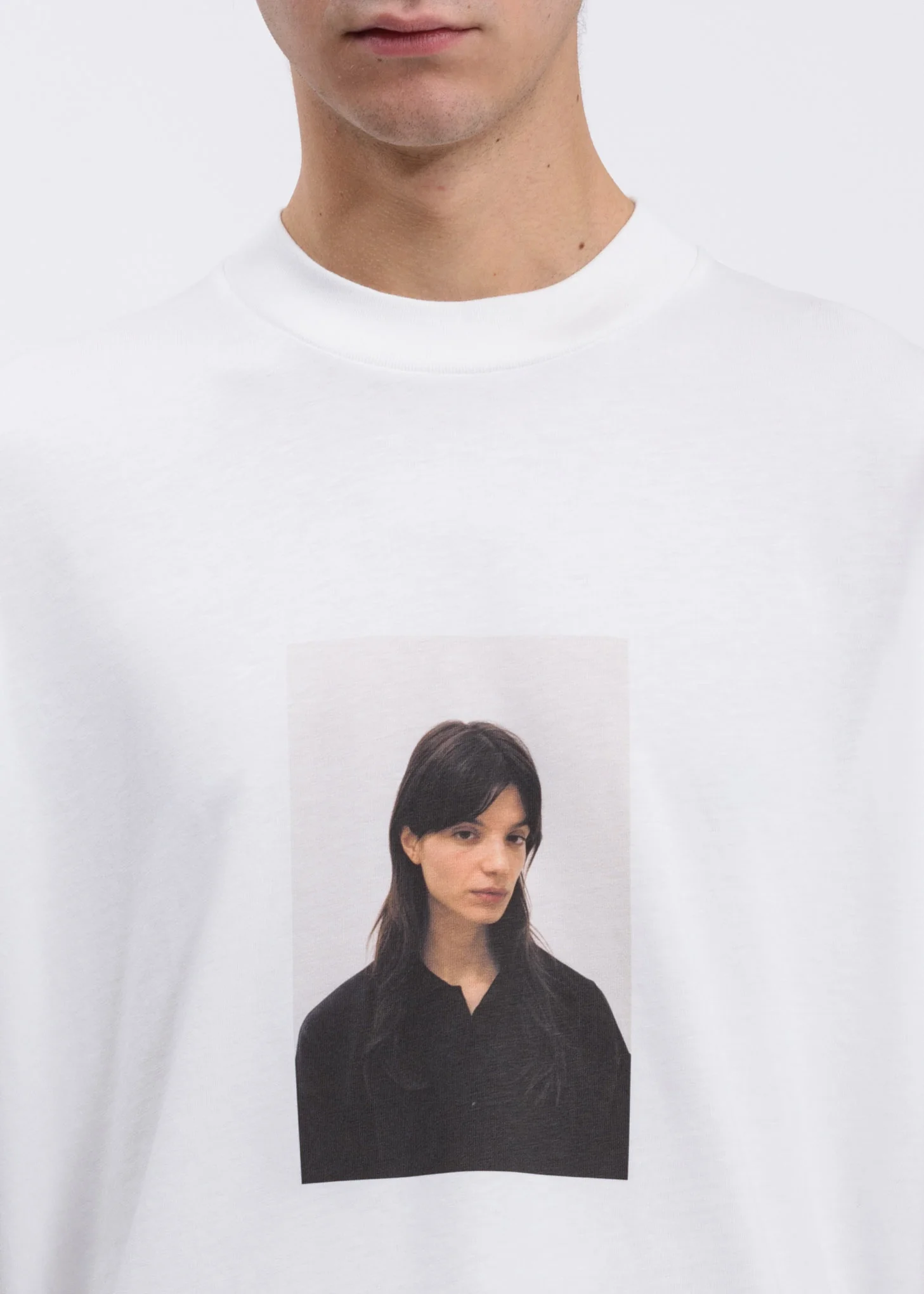 White Robertas Print T-shirt - Image 4