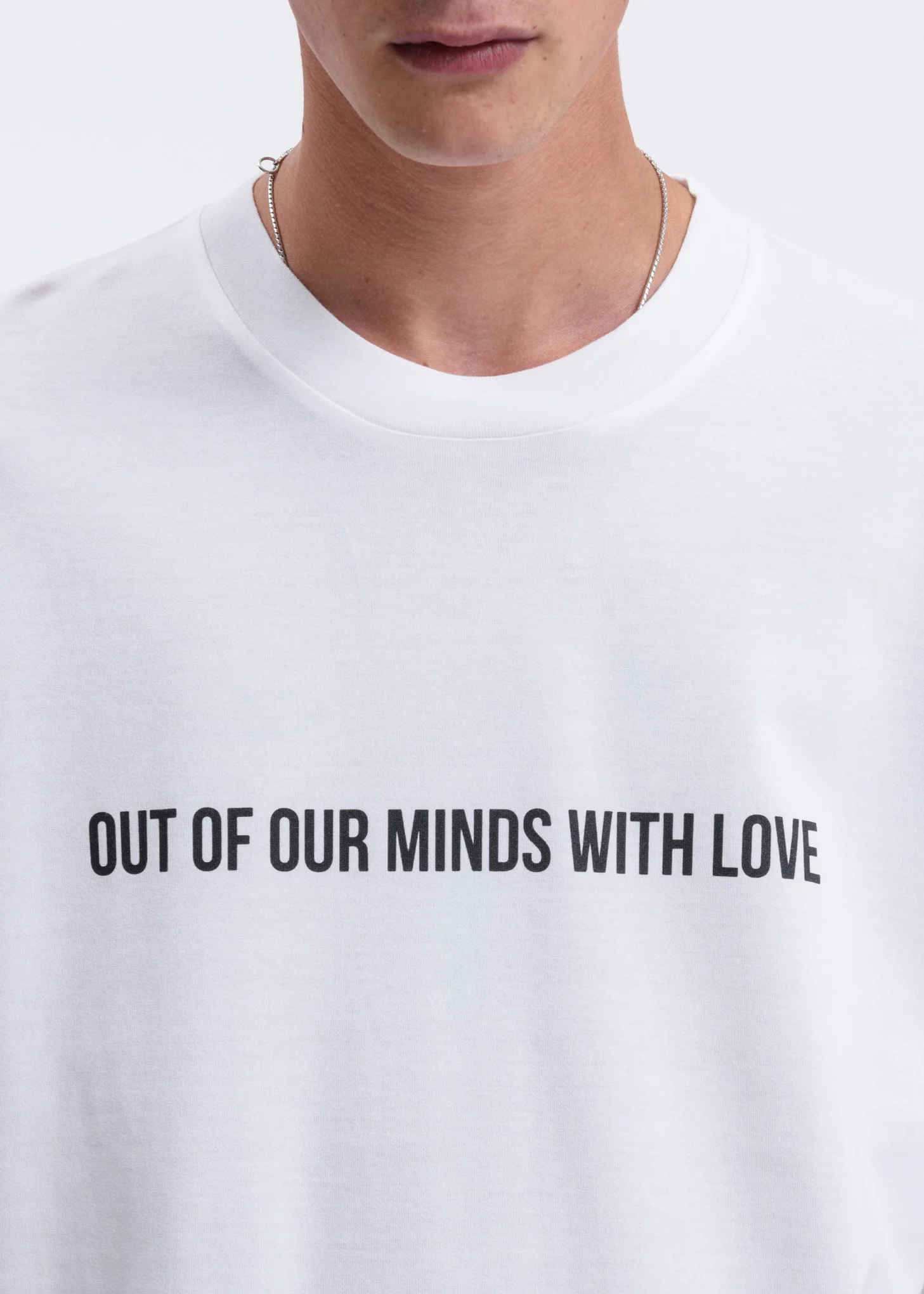White Rose Print T-shirt - Image 3