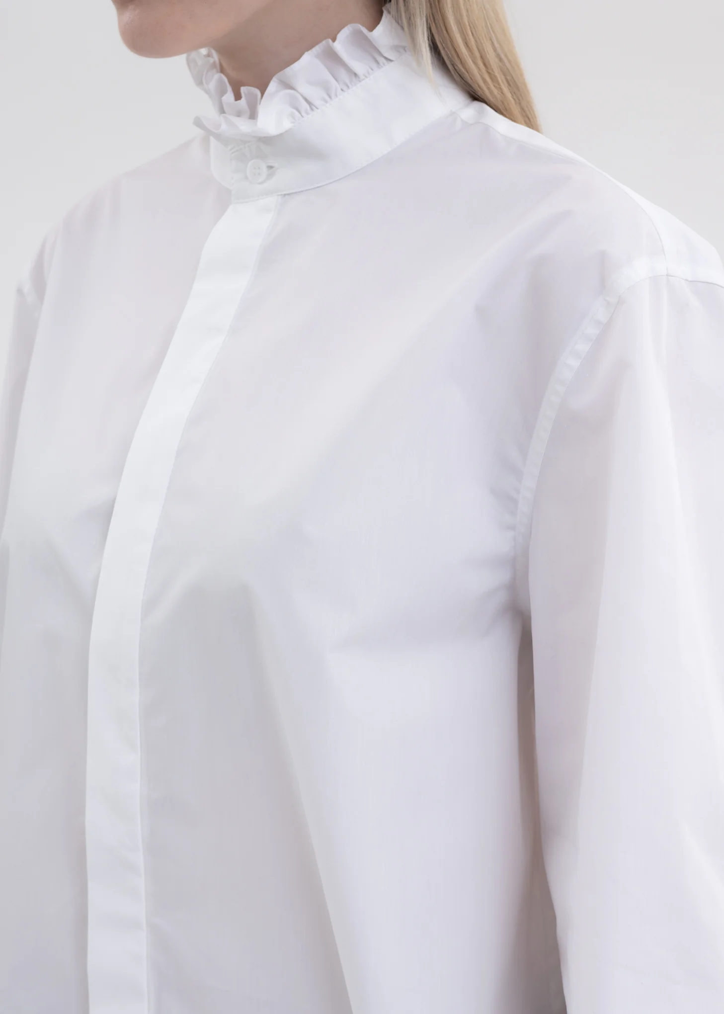 WHITE RUFFLE DETAIL STAND COLLAR SHIRT - Image 2