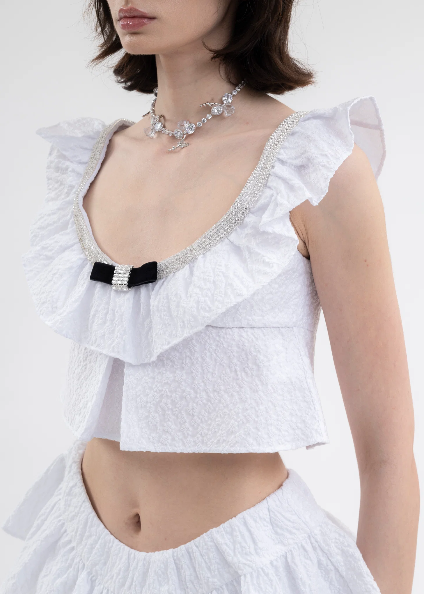 White Ruffled Low-Neck Sleeveless Top - Image 4