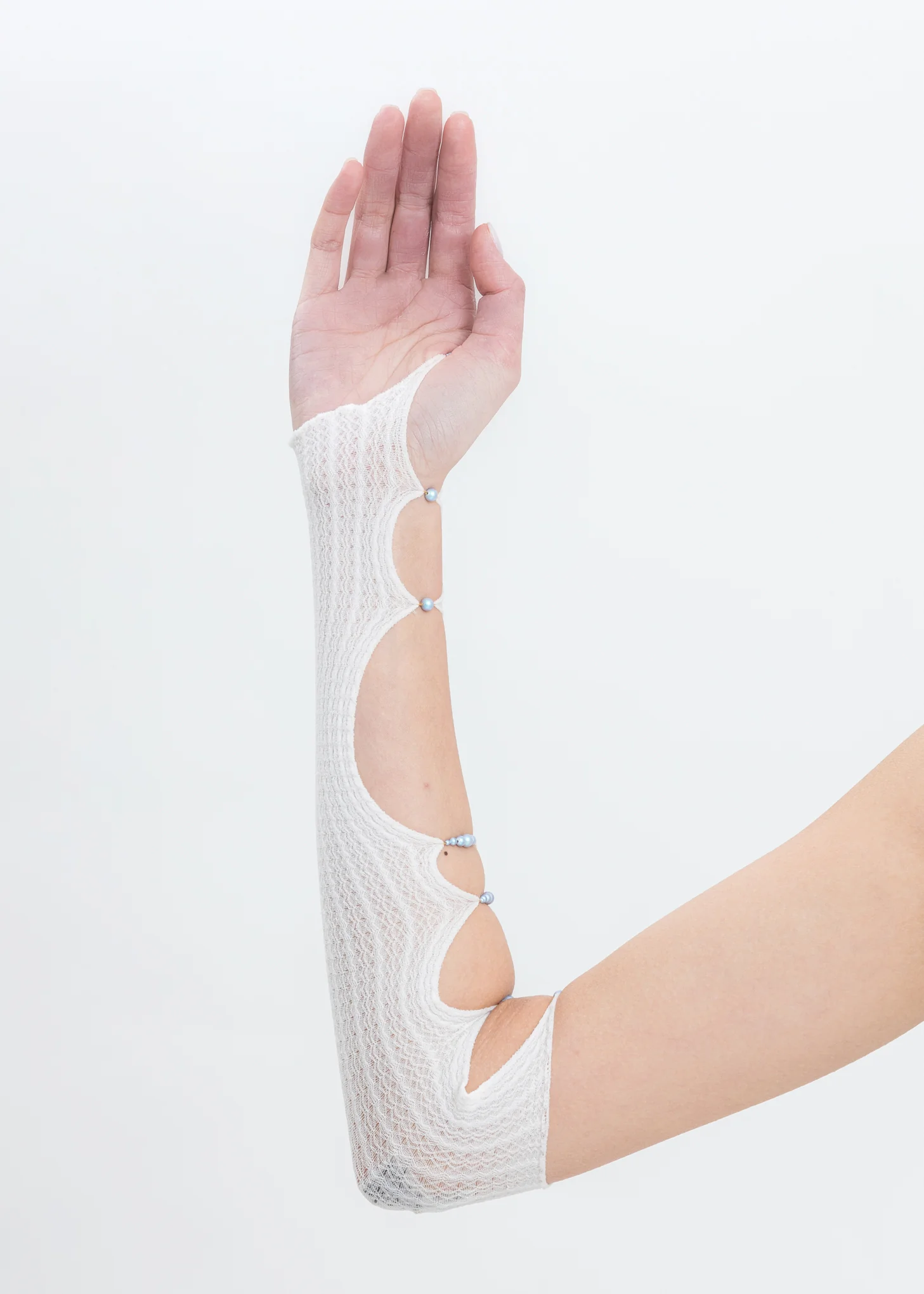 White Single Arm Sleeve - Image 3
