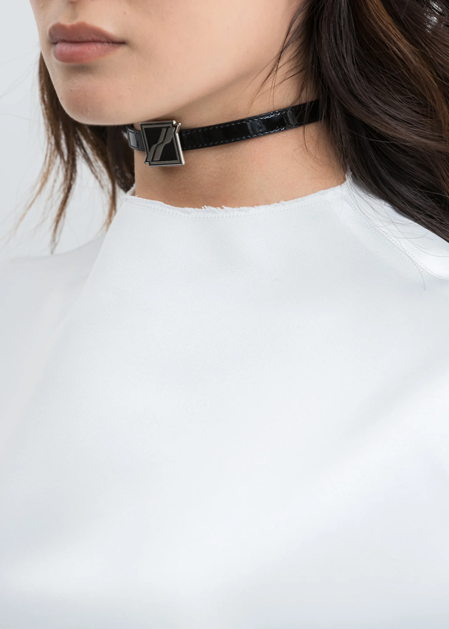 White Sleeves Oversize Dress With Choker - Image 5