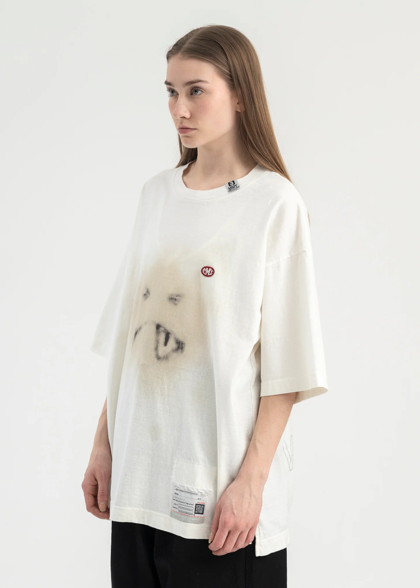 WHITE SMILY FACE PRINTED TEE 2 - Image 3