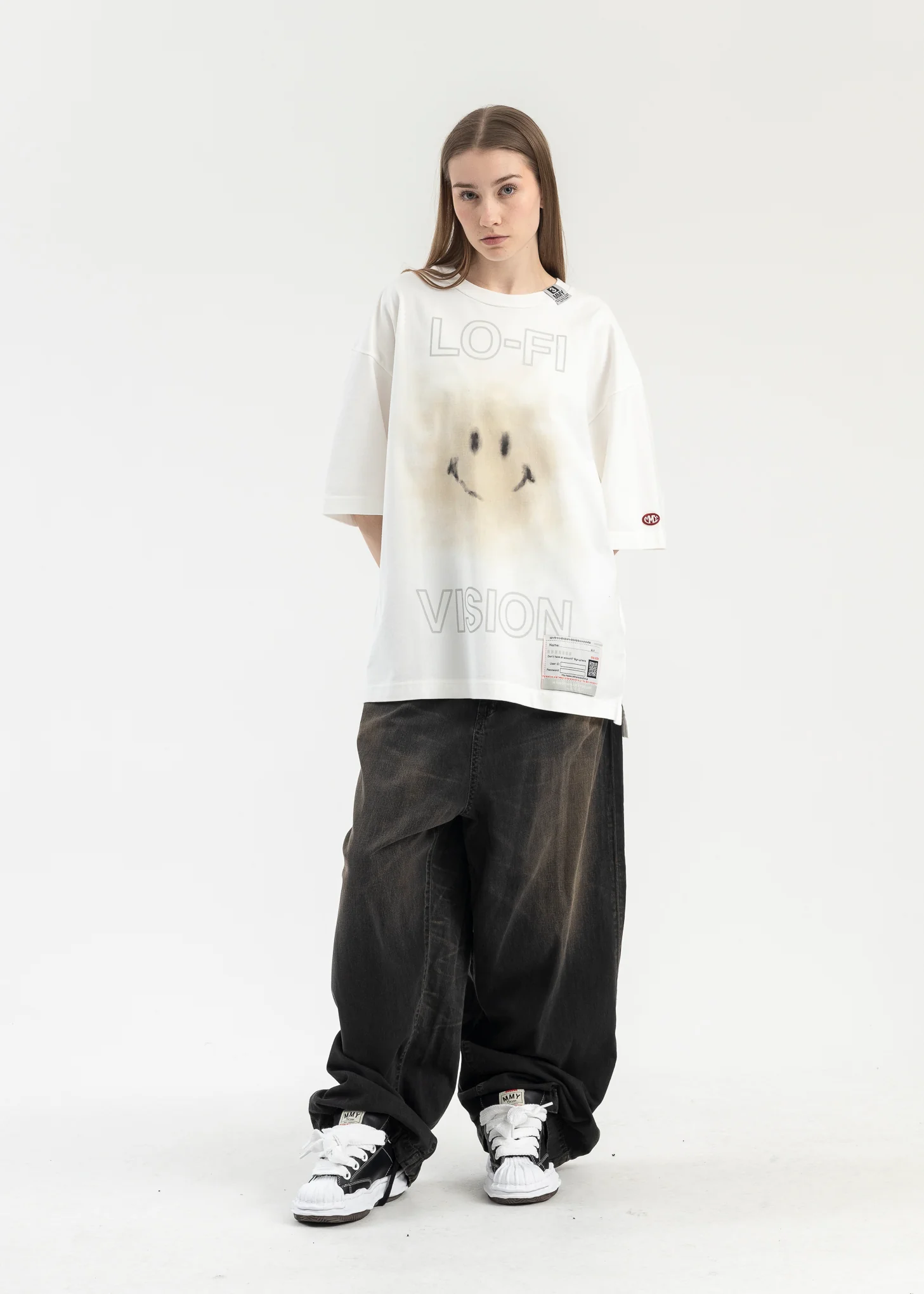 WHITE SMILY FACE PRINTED TEE - Image 5