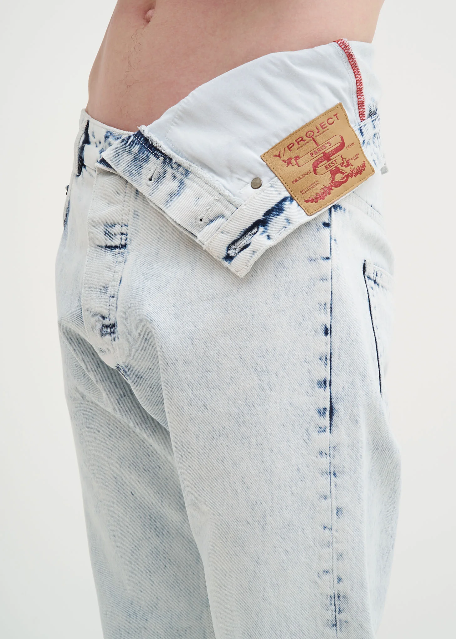 White Stonewash Asymmetric Waist Jeans - Image 4