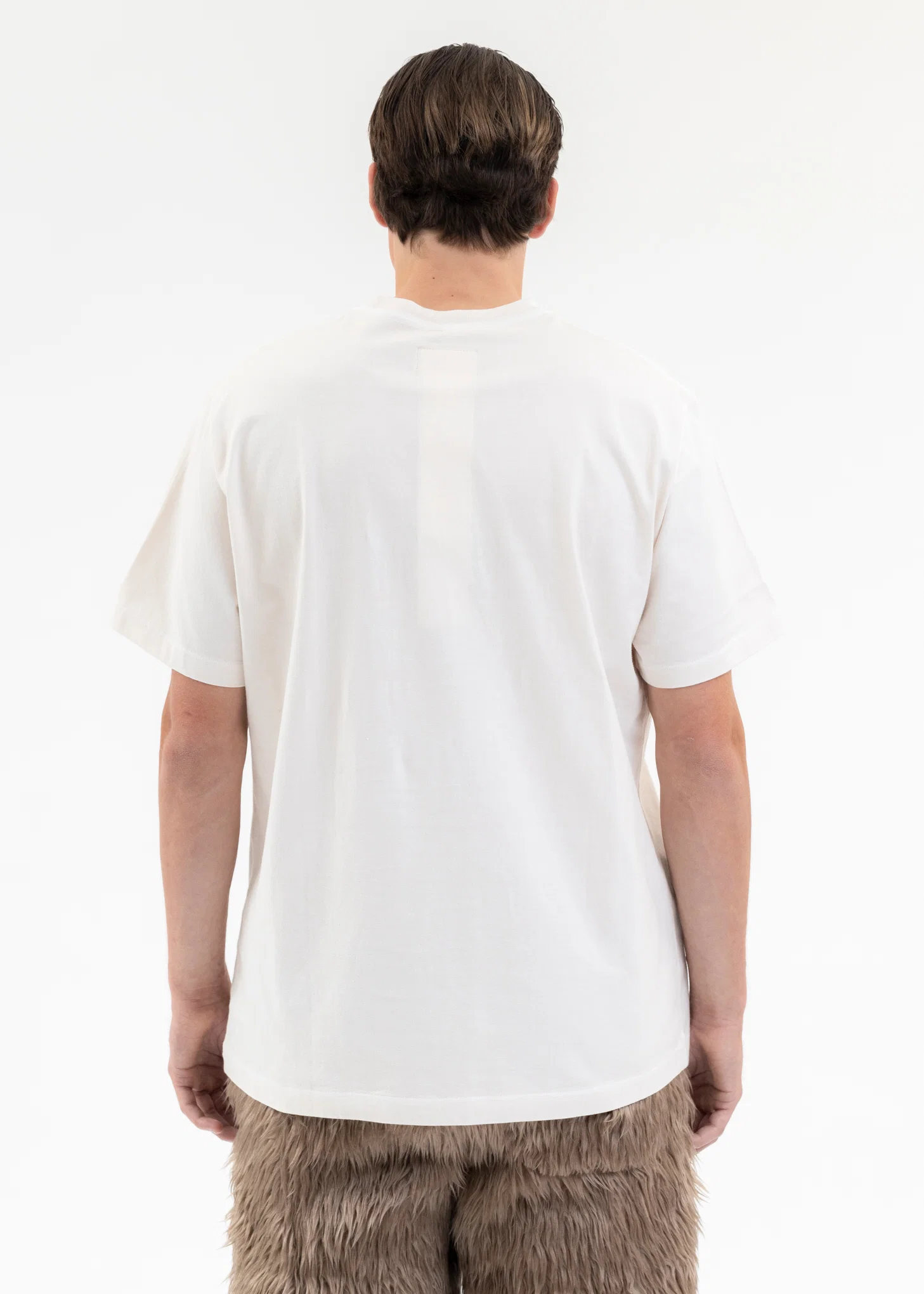 WHITE STUFFED RABBIT DURING BREAK T-SHIRT - Image 4