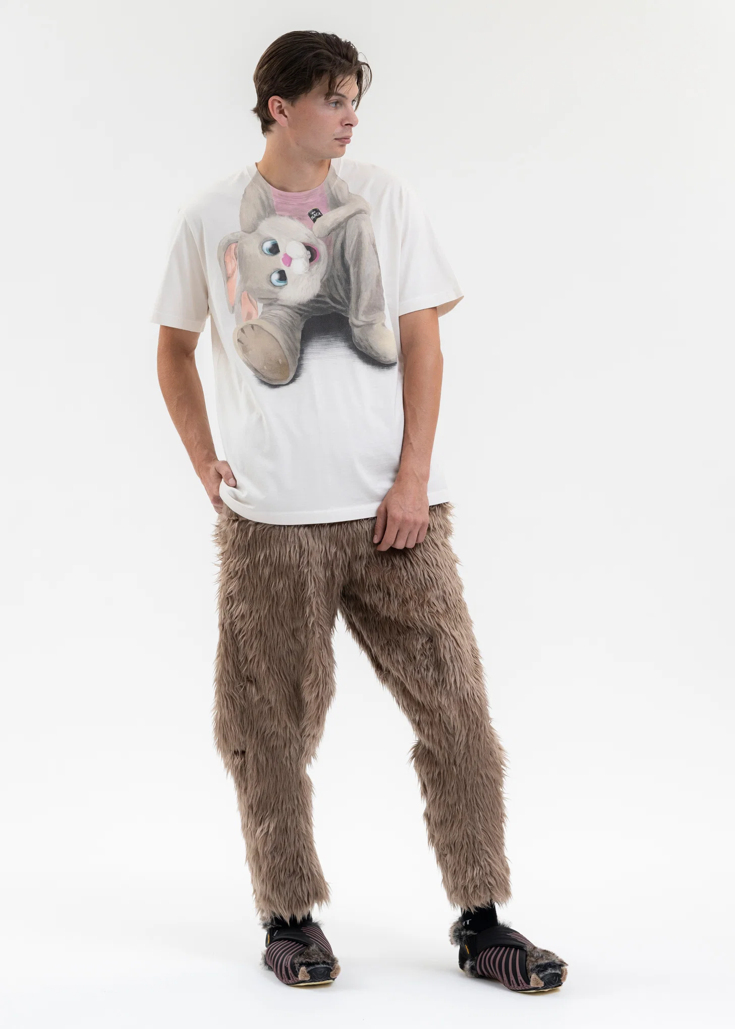WHITE STUFFED RABBIT DURING BREAK T-SHIRT - Image 5