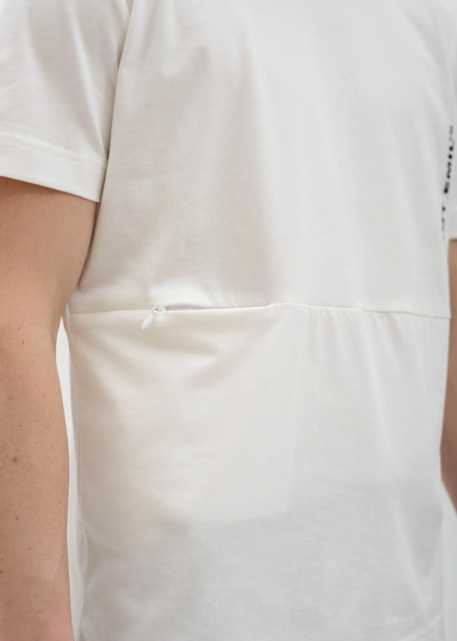 White T-Shirt w/ Zipper Opening - Image 2