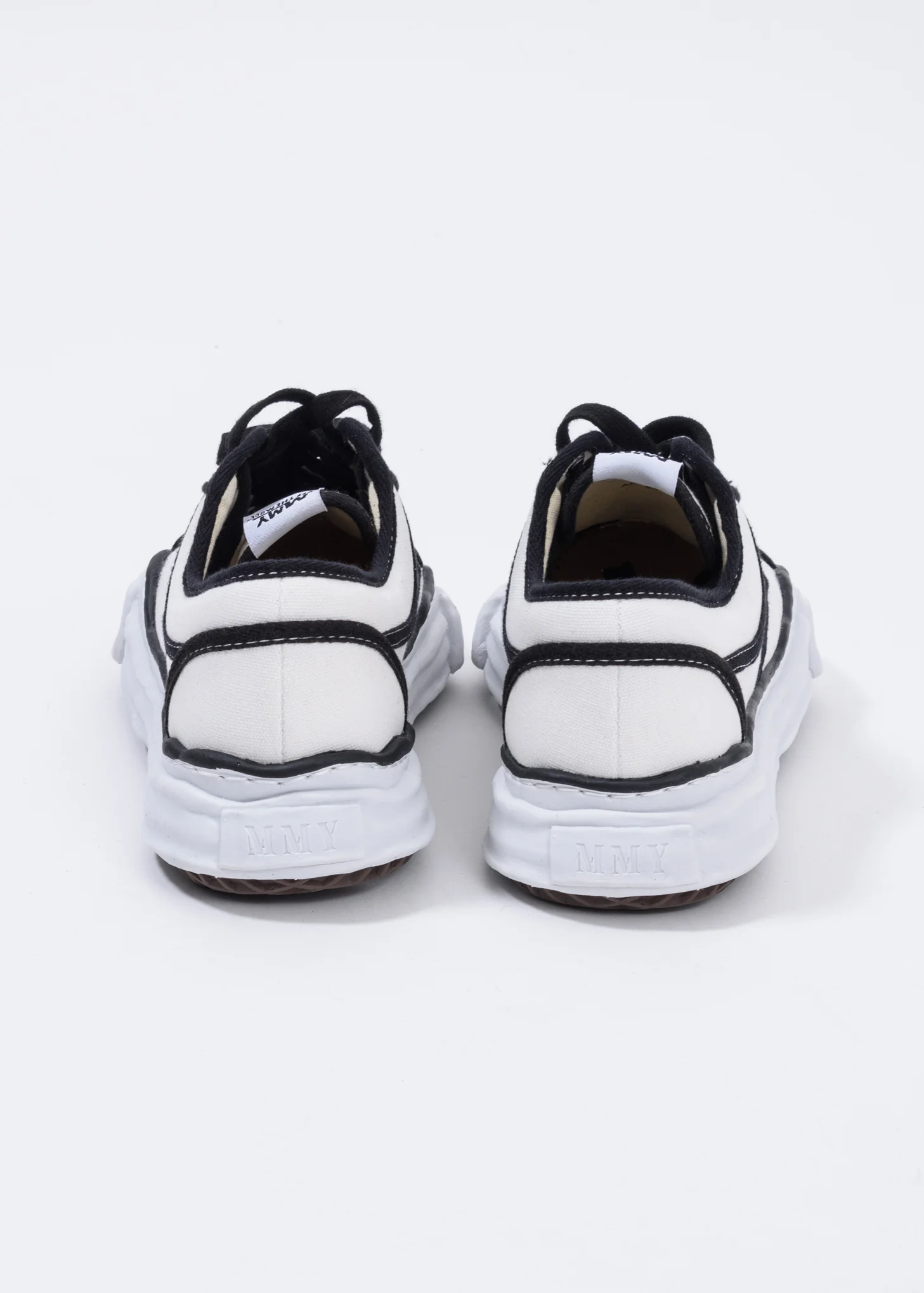 White Trick Detail Original Sole Low Cut Sneaker - Image 2