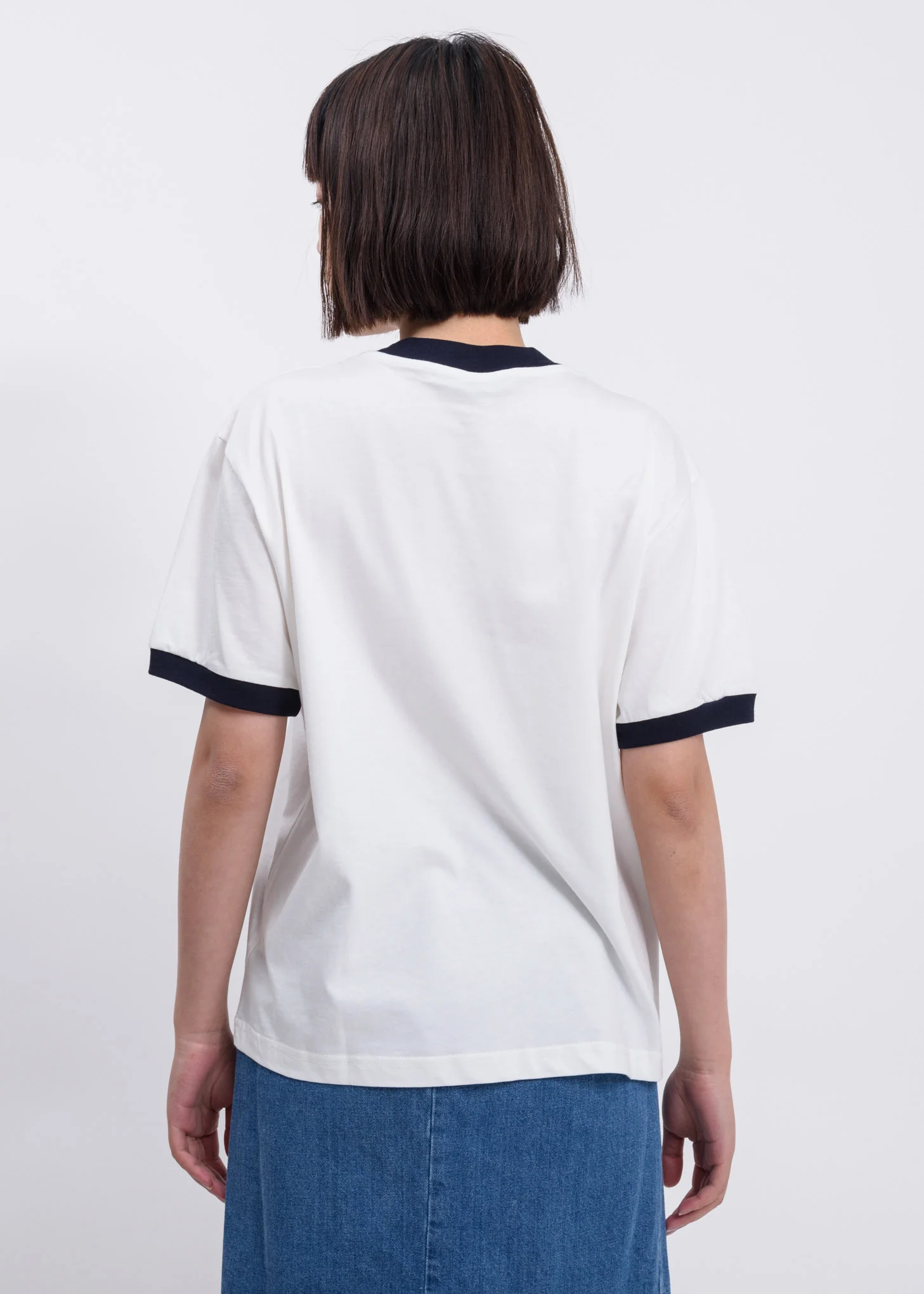 White Tulips Print T-Shirt - Image 3