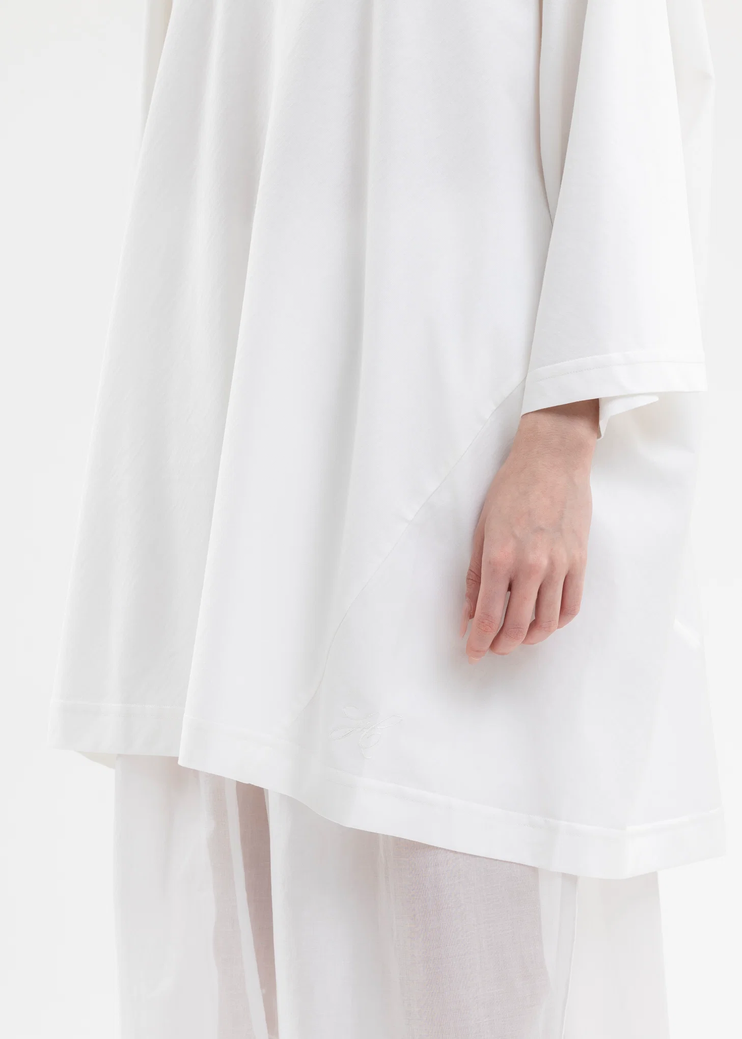 White Twisted T-Shirt - Image 4