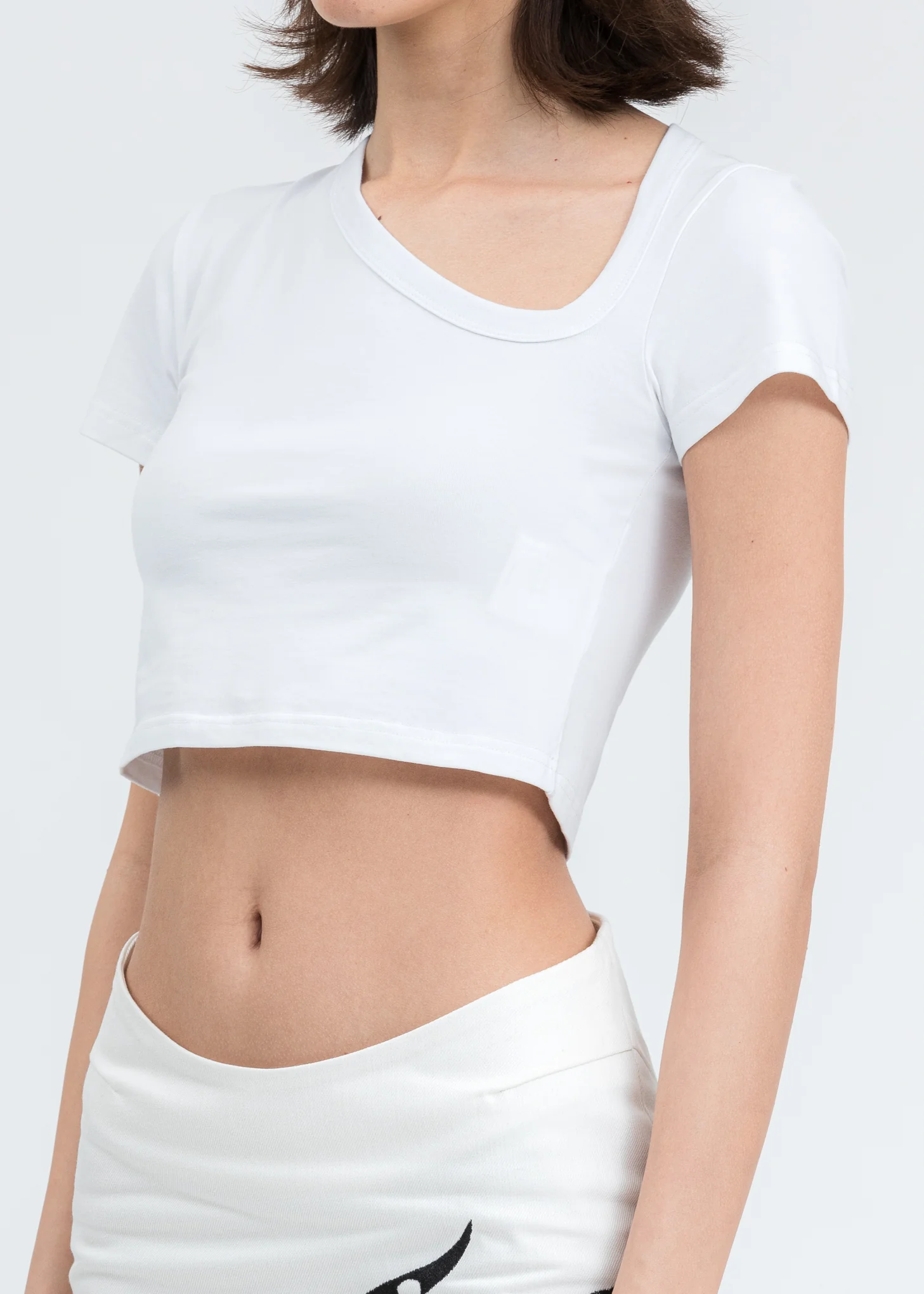 White V-Neck Cropped T-Shirt - Image 4