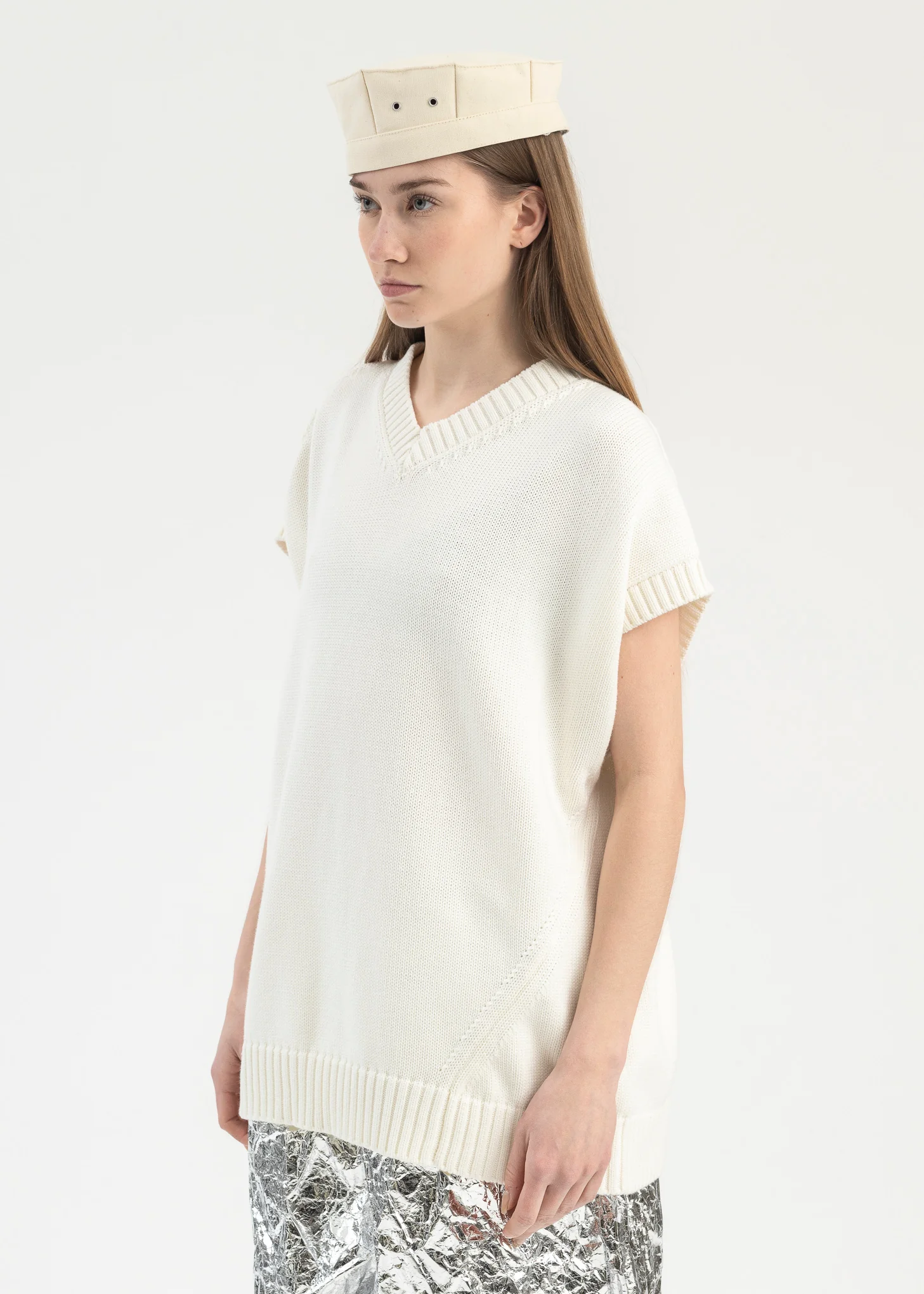 White V-Neck Vest - Image 2