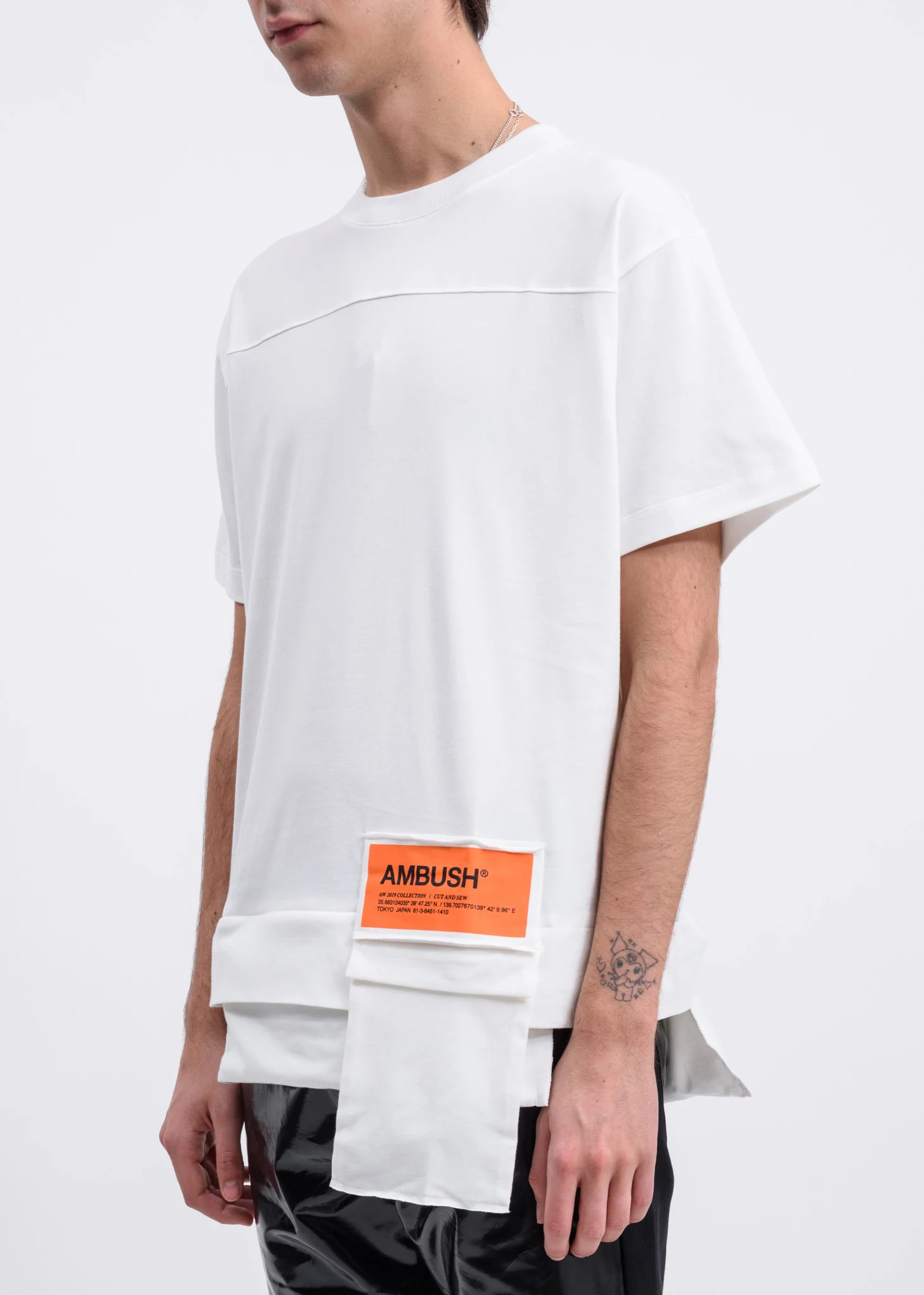 White Waist Pocket T-Shirt - Image 4