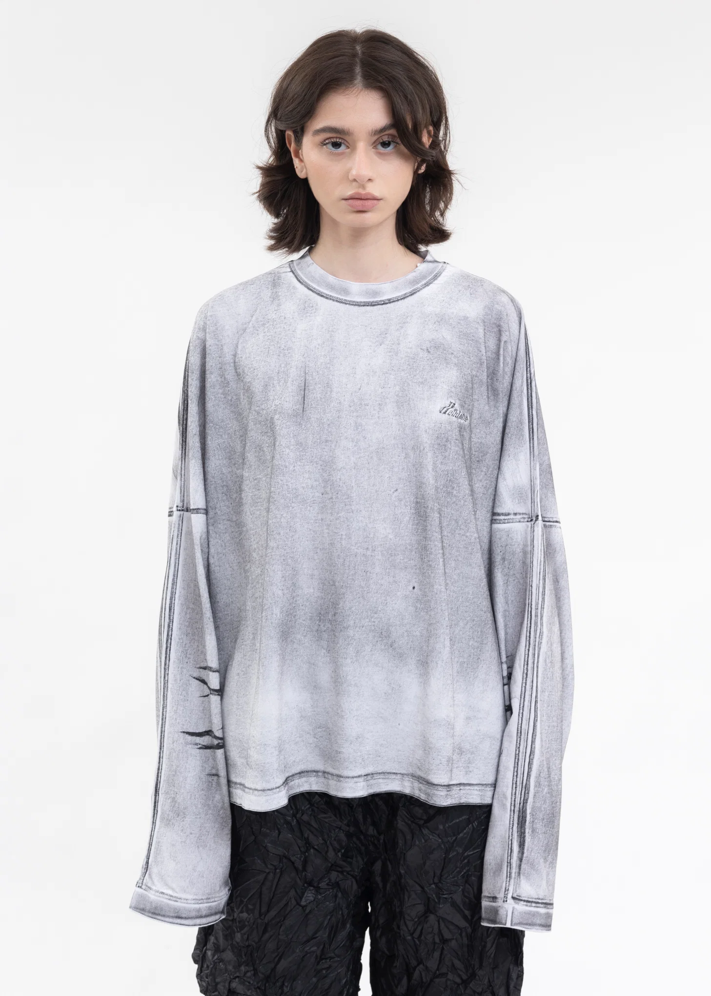 WHITE WD LOGO WASHED LONG-SLEEVED T-SHIRT
