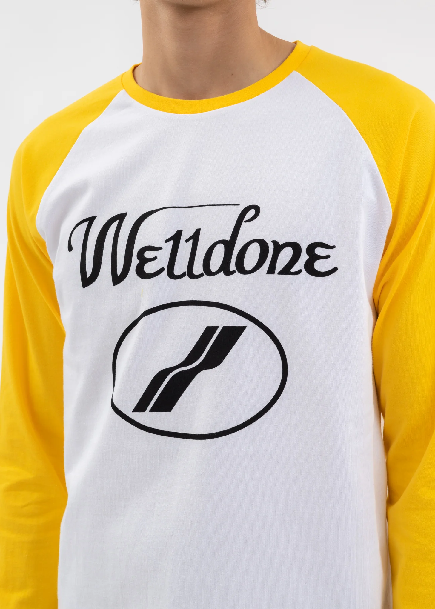 YELLOW CURSIVE TIGHT RAGLAN LONG-SLEEVED T-SHIRT - Image 4