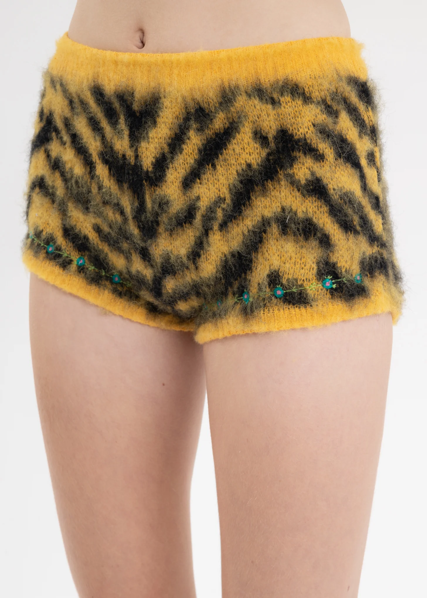 Yellow TIGER JACQUARD BRUSHED KNIT SHORTS - Image 3